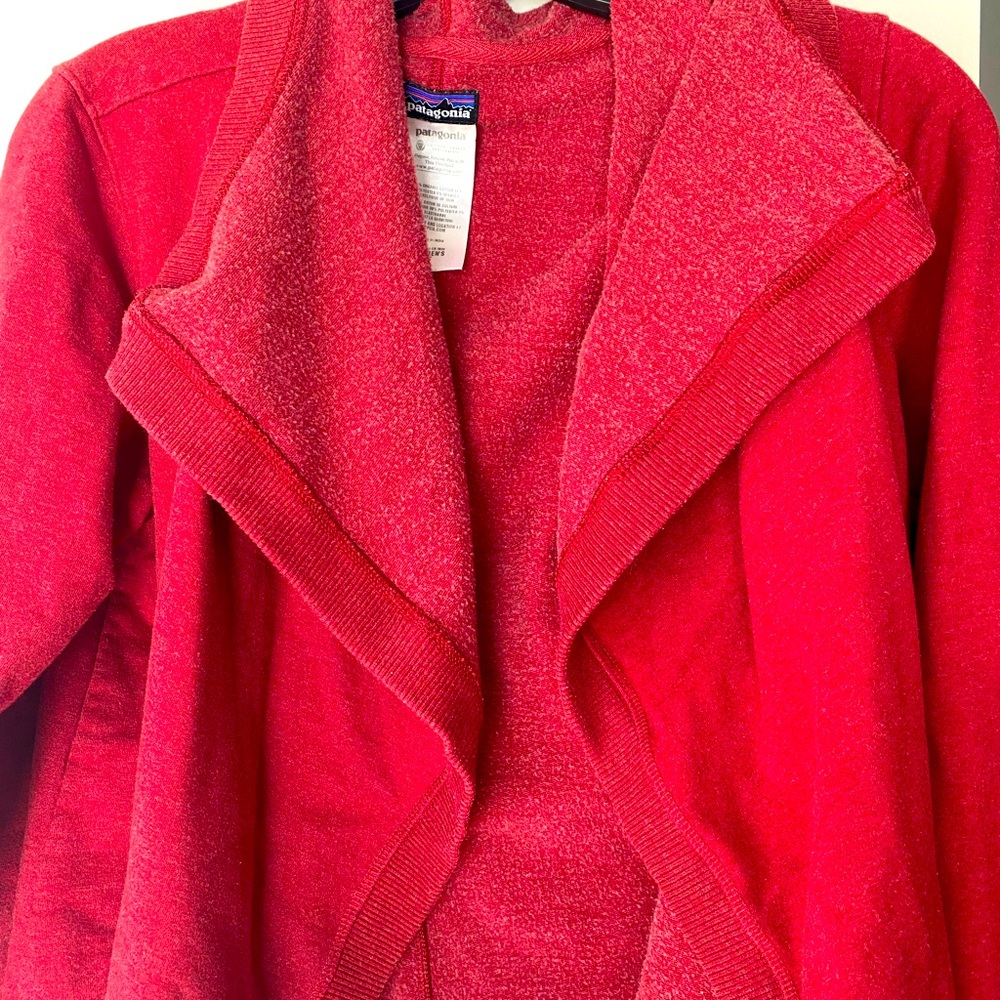 Patagonia shawl sweatshirt.